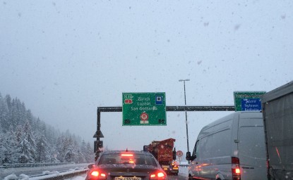 Gotthard tunnel traffic jam_181114