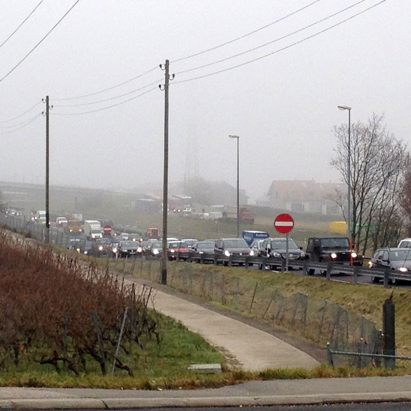 More than 18,000 hours spent in traffic jams in 2014, in Switzerland