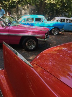 Old American cars: US tourists - will they see beyond the charm of old-time Cuba?