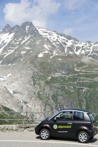 alpmobil_electric_car_grimsel_pass_rhone_glacier_2010.jpg